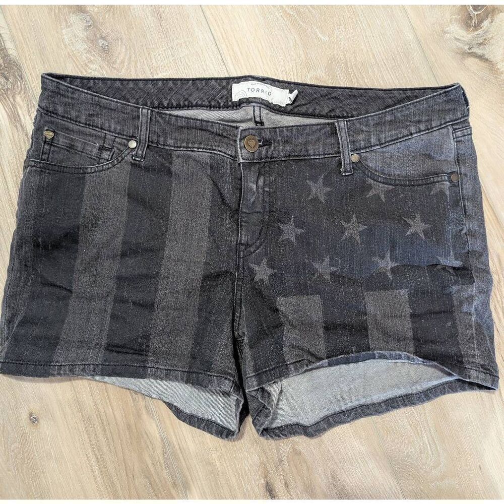 Sz 18 Torrid Black & Grey American Flag Jean Shorts